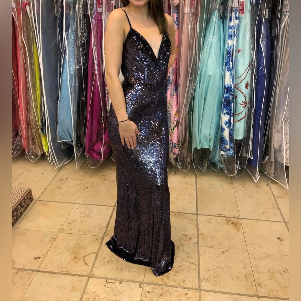 Elegant purple Sequin Evening Gown size 0